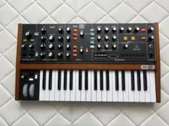 【最安値】Behringer POLY D アナログシンセ（美品・付属品完備） Behringer 「POLY D」がアツい！│オトノギア