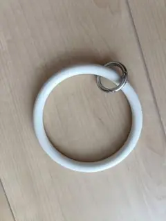 ホワイトシリコンリングストラップ