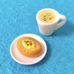 ミニチュアフード「マヨコーンパン&コーンスープ」