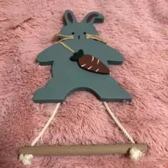 ウサギ型木製タオル掛け