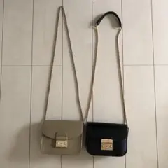 ベージュ・黒のミニショルダーバッグ2点セット