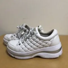FIT JOY ホワイト スニーカー