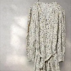 コムサイズム【M】ワンピース ベージュ 長袖 ロング丈 総柄 花 リボン フレア