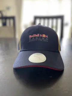 レッドブルレーシング　ギャップ新品未使用