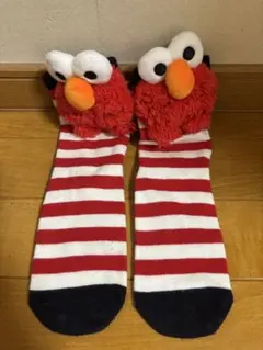 ユニバ　エルモの靴下