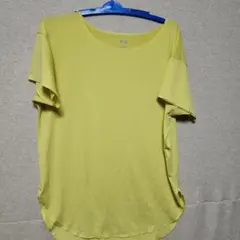 ユニクロ　エアリズムシームレスUネックロングTシャツ