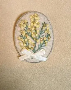 刺繍ブローチ ミモザ