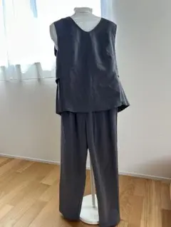 グレー プリーツ付きセットアップ
