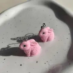うさぎ ピアス ピンク 推し色 夏休み