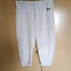 Under Armour ホワイト カプリパンツ