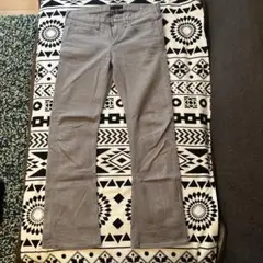 グレー ストレートデニムパンツ サイズ10