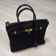 黒合皮とスエード風のハンドバッグ