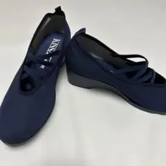 KISSA SPORT ネイビー パンプス 25cm 美品 ストラップ ゴム仕様