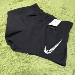 【早い者勝ち】新品未使用　NIKE SWOOSH ランニング　ショートパンツ