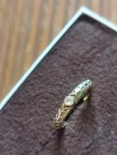 mizuki N.Y. K18ローズカットダイヤモンド ローレルレリーフリング
