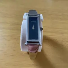 GUCCI グッチ腕時計1500Lブラック シルバー