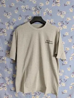 Mサイズ The Ennoy ProfessionalグレーのレタリングTシャツ