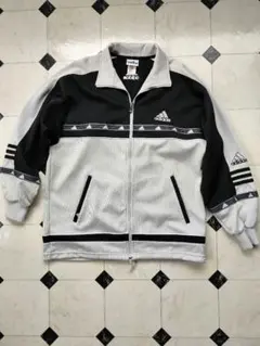 Item thumbnail for item 9ba207f0-77e2-4b8f-8b72-eaca9bd6e079