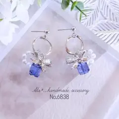 No.6838　ブルーキューブのシルバーフープ　ピアス/イヤリング