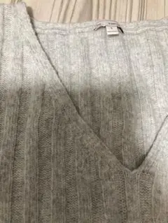 GAPライトグレーニット