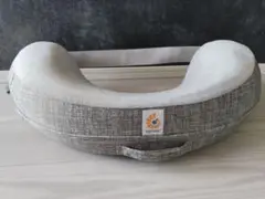 ergobaby 授乳クッション グレー U字型