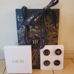 クリスチャンDior ノベルティピンバッチ