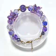 ガラスビーズと花ビーズのハンドメイドブレスレット【蝶の毒】