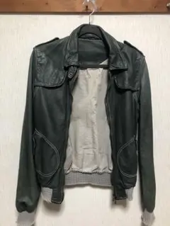 Item thumbnail for item 7cda7f50-9b72-442d-89a4-ff179f135f3b