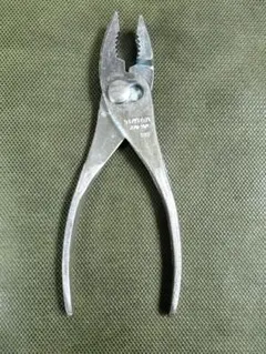 Item thumbnail for item 2832c2a7-531f-4e25-98dd-f3f85a444370