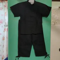 黒いチャイナ服上下 120〜130くらい