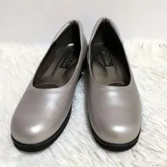 MESSAGE シルバー 美品 ウォーキングパンプス 25cm4E