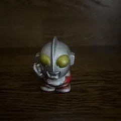 指人形　 ウルトラマン フィギュア 約5cm シルバー レッド