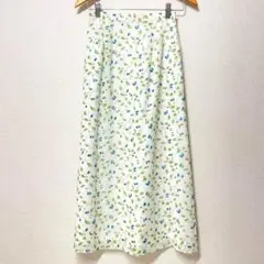 【美品】スカート　花柄　刺繍　ロングスカート　スプリング　白