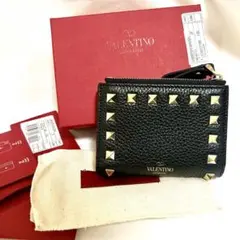 【新品未使用】ヴァレンティノ 折り財布 スタッズ ヴァレンティノガラヴァーニ