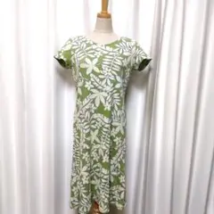 【美品】スポーティフ フラワープリント ストレッチ カットソーワンピース