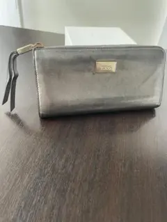 TOD'S シルバー レザー 長財布