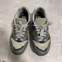 New Balance 1600 グレー ゴールド スニーカー