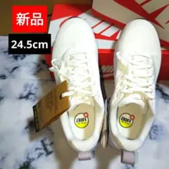 ⭕️新品　NIKE　エアマックス　レディーススニーカー24.5cmユニセックス白