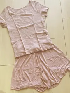 ユニクロ　くすみピンク　レディース　ルームウェアセット