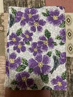 紫色の花と鳥の綿生地 幅約110cm x長さ約50cm