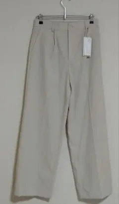 grove スラックス ベージュ