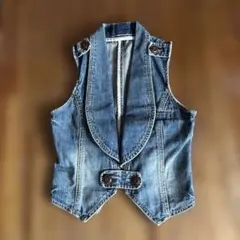 Item thumbnail for item e6bfcf3e-81d8-44c7-b6fd-5c093846cd2c