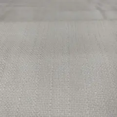 オフホワイトの生地です