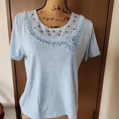 【値下げ】ライトブルー ビジューにレース飾り 半袖Tシャツ