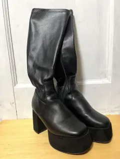 Item thumbnail for item e7ca10e1-e5d1-4efd-acd6-4625c407d370