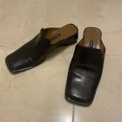 BALLY ブラックレザー ミュール