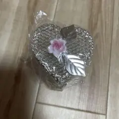 ハート型　小物入れ 花モチーフ
