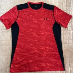 UNDER ARMOUR 赤