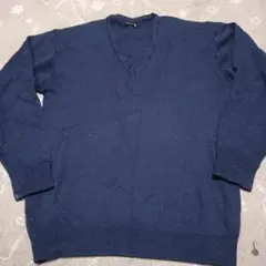 紺ニットセーター