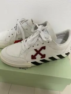 Off-White スニーカー ホワイト/レッド